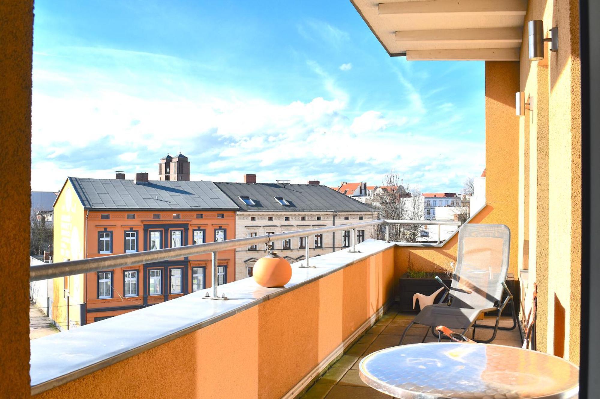 City-Dach-Apartment Mit Loggia - Balkon - Kamin 科特布斯 外观 照片